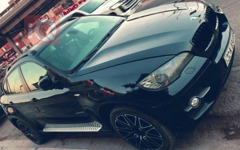 بی ئێم دەبڵیو X6